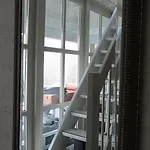 Gardenhouse With Private Jacuzzi & Private Sauna Шале *