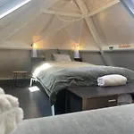 Gardenhouse With Private Jacuzzi & Private Sauna * Teteringen