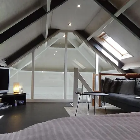 Gardenhouse With Private Jacuzzi & Private Sauna *