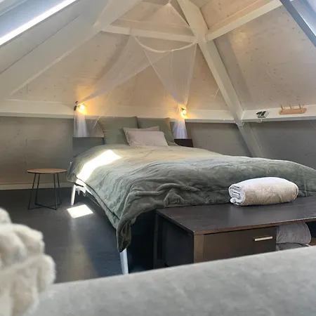Gardenhouse With Private Jacuzzi & Private Sauna * Teteringen