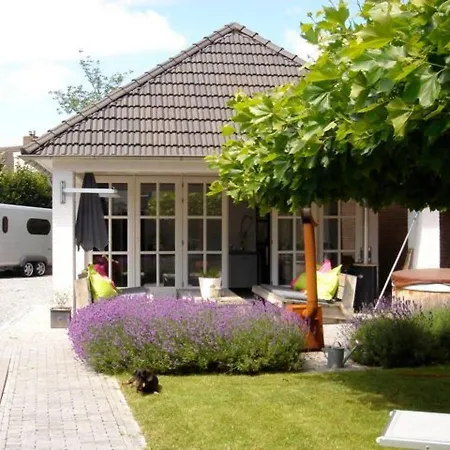 בקתה Gardenhouse With Private Jacuzzi & Private Sauna *