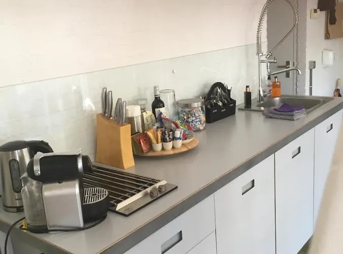 Gardenhouse With Private Jacuzzi & Private Sauna *