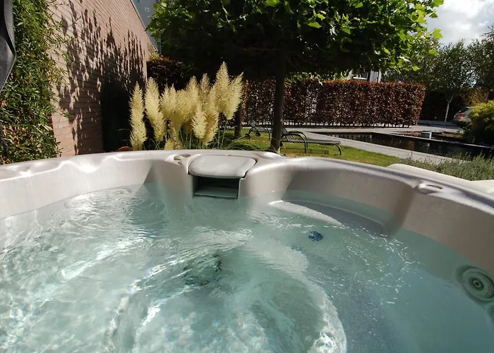 Alpstuga Gardenhouse With Private Jacuzzi & Private Sauna Teteringen