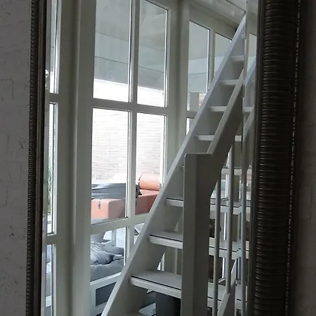 Gardenhouse With Private Jacuzzi & Private Sauna Шале *