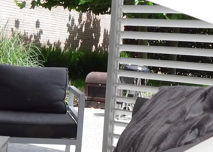 Gardenhouse With Private Jacuzzi & Private Sauna